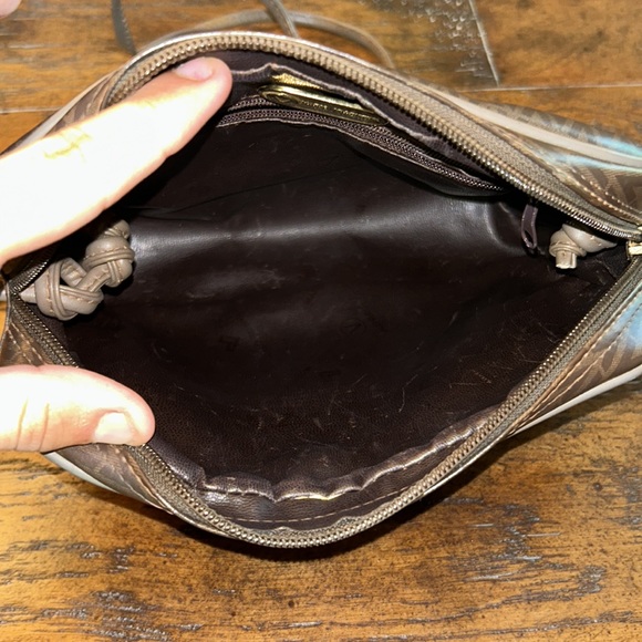 MARIO VALENTINO Vintage Authentic Brown PVC Leather Small Crossbody Bag - Picture 9 of 10